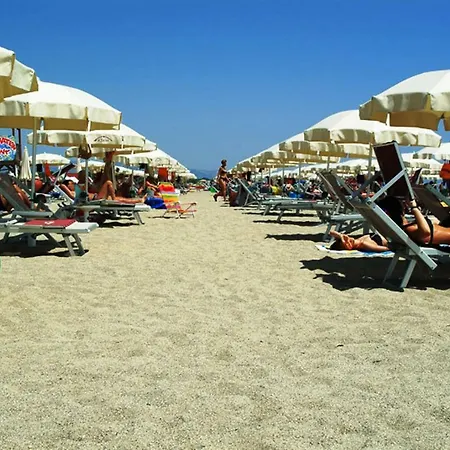 Brand New Super Luxury Beachfront Appartement